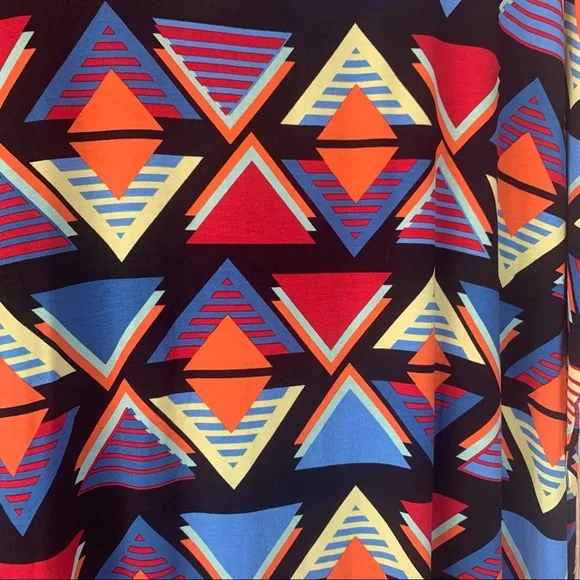 NWT LuLaRoe Small Irma Colorful Triangles - Picture 7 of 9